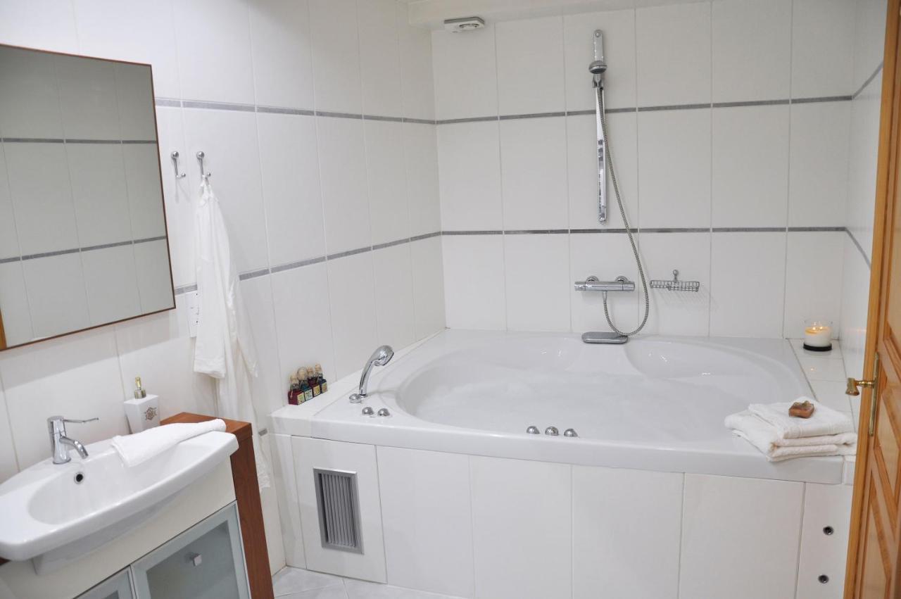 Апартаменты Jootiq Loft Вулиагмени Экстерьер фото